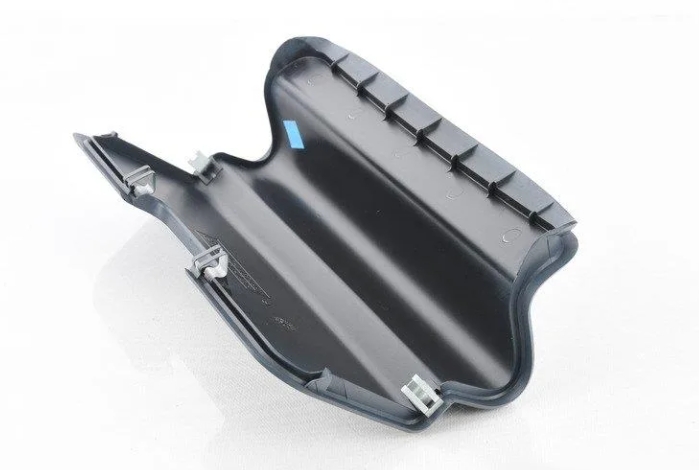 POKLOPAC ZADNJEG BRANIKA BMW E39 ORIGINAL 51128221586 - 51128221586 - 51128221586 - 51128221586